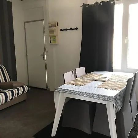 Proche De La Rue Saint Jean Apartman